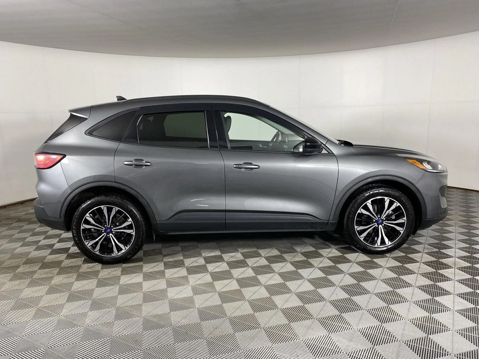 Used 2022 Carbonized Gray Ford SEL image 8