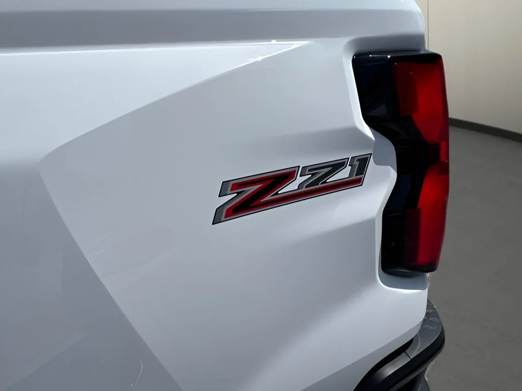 New 2026 Summit White Chevrolet Z71 image 31