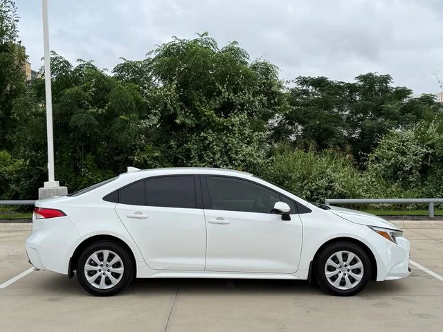 Certified Used 2025 White Toyota LE image 6