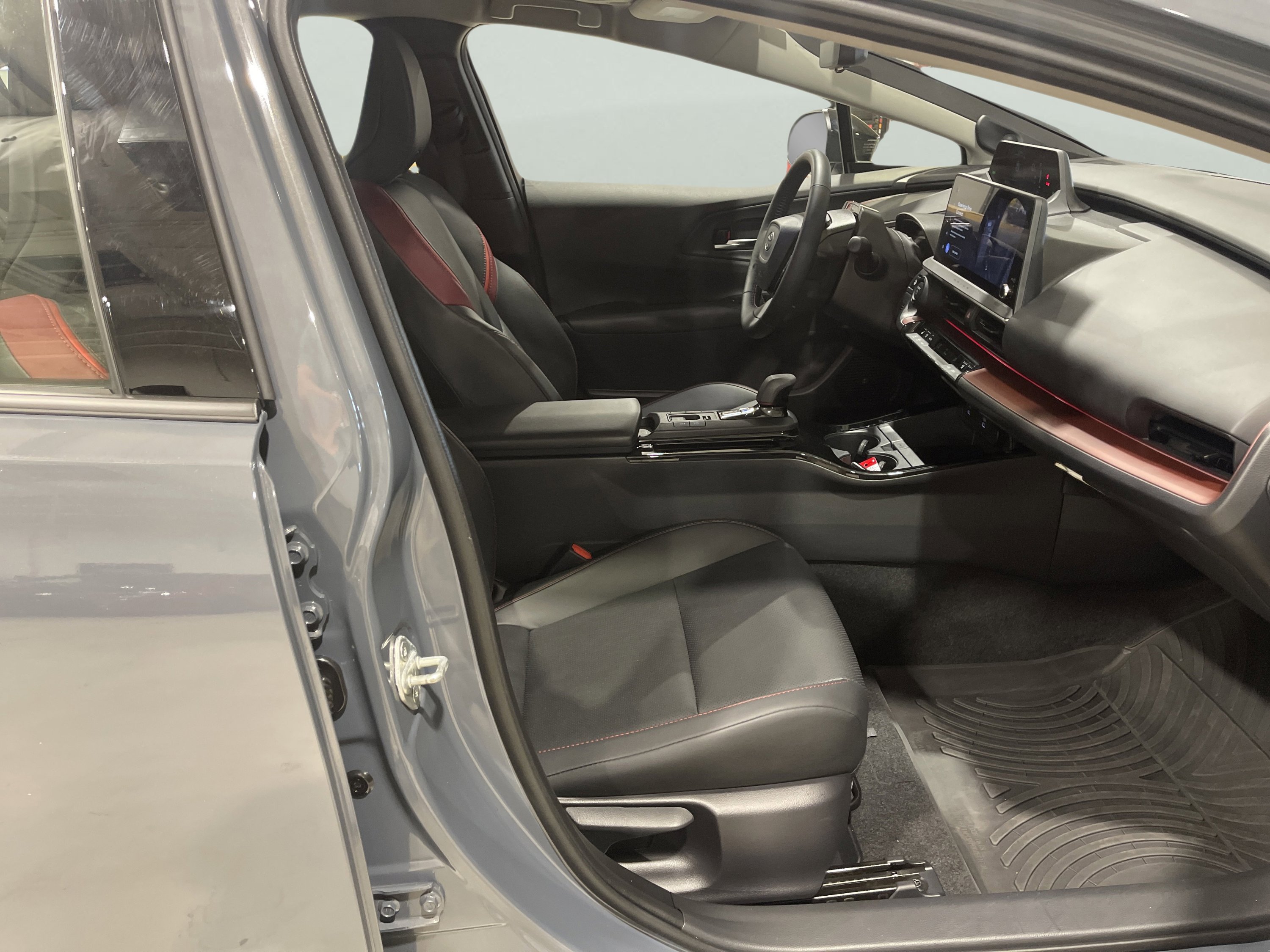 2024 Toyota Prius Prime XSE Premium - Photo 14