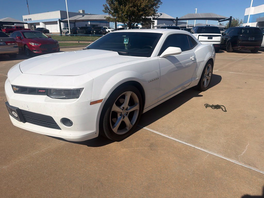Used 2015 White Chevrolet 1LT image 1