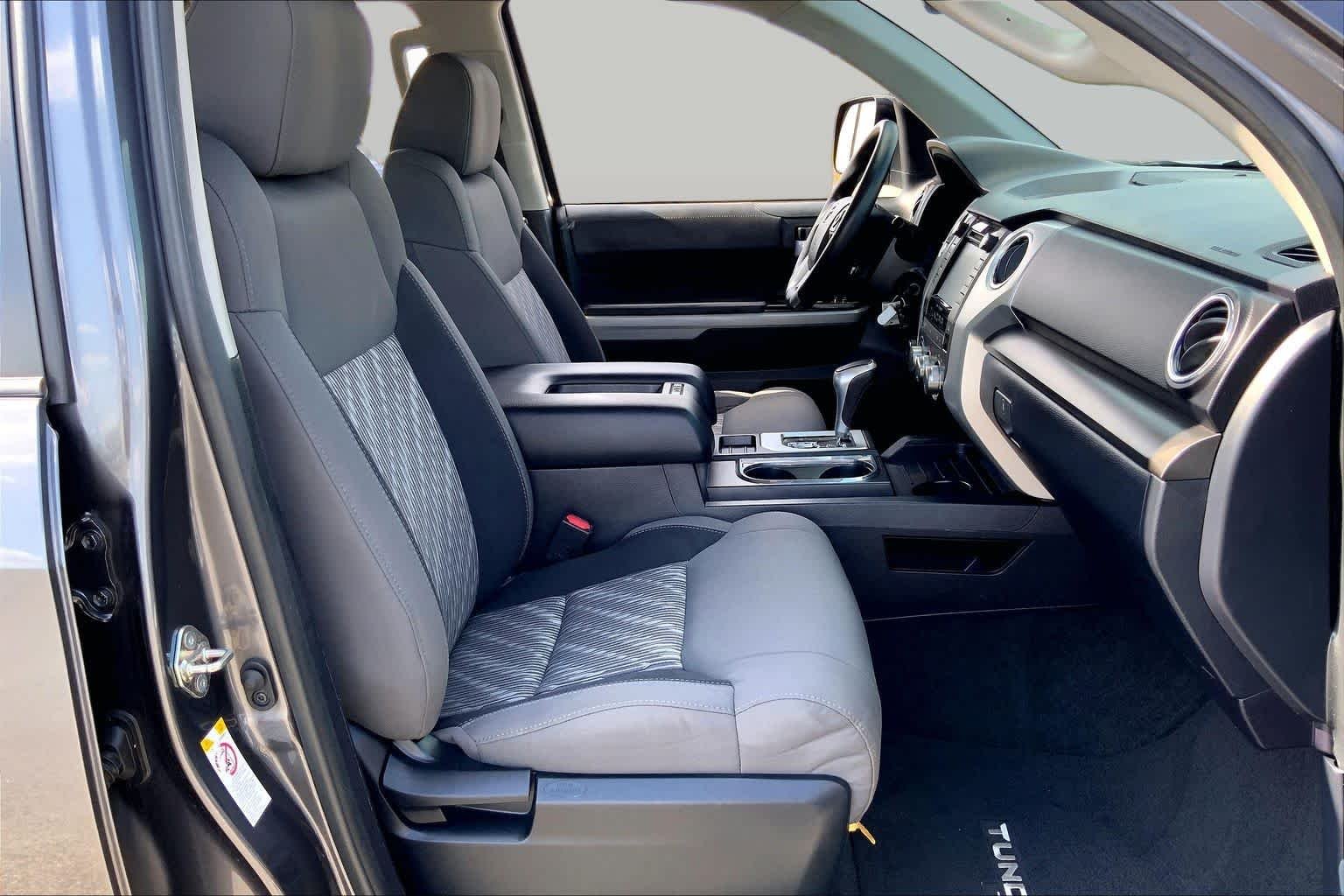 Used 2019 Magnetic Gray Metallic Toyota SR5 image 9