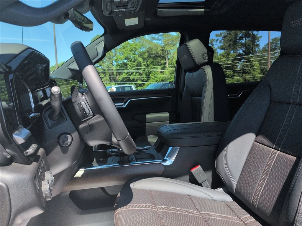 Used 2026 White Sands Chevrolet High Country image 20