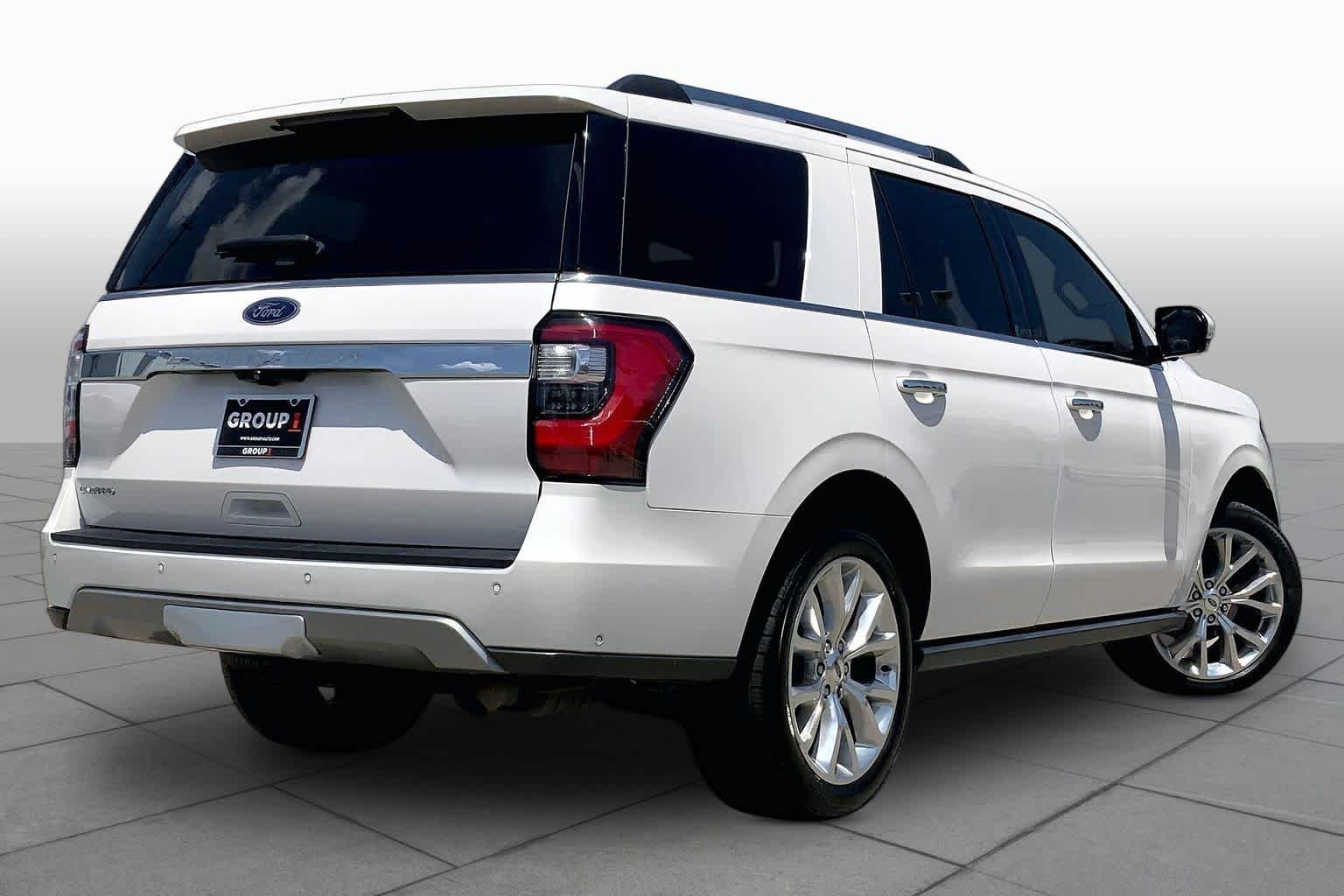 Used 2019 White Platinum Metallic Tri-Coat Ford Limited image 12