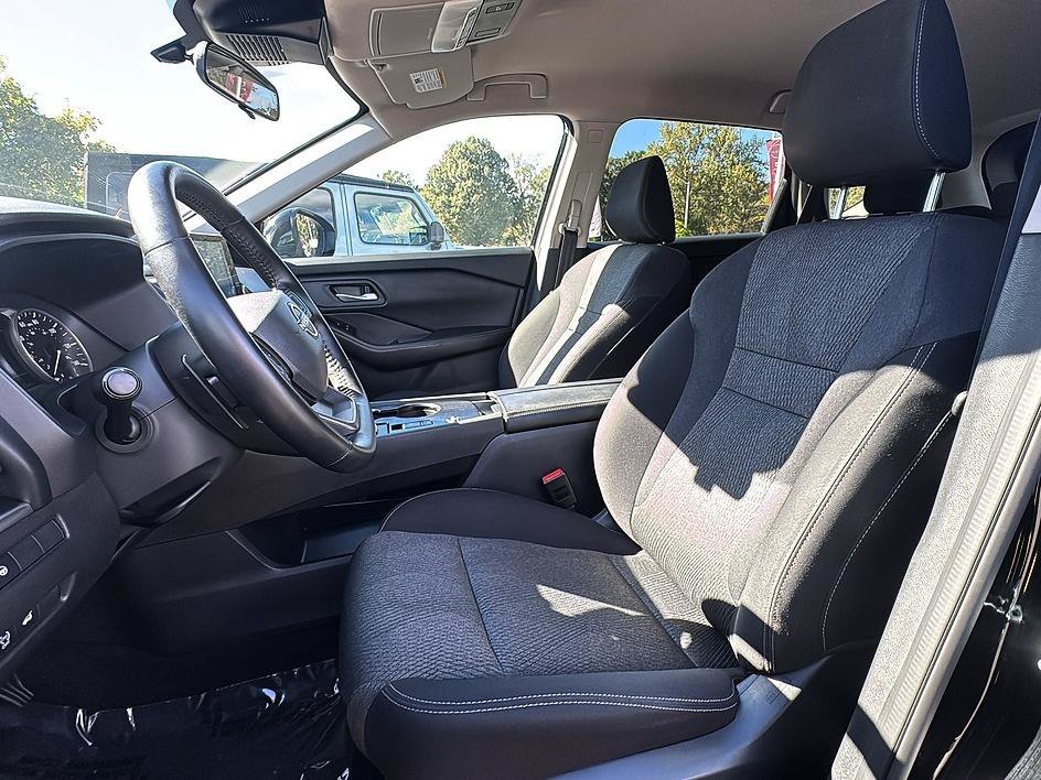 Used 2025 Super Black Nissan SV image 14