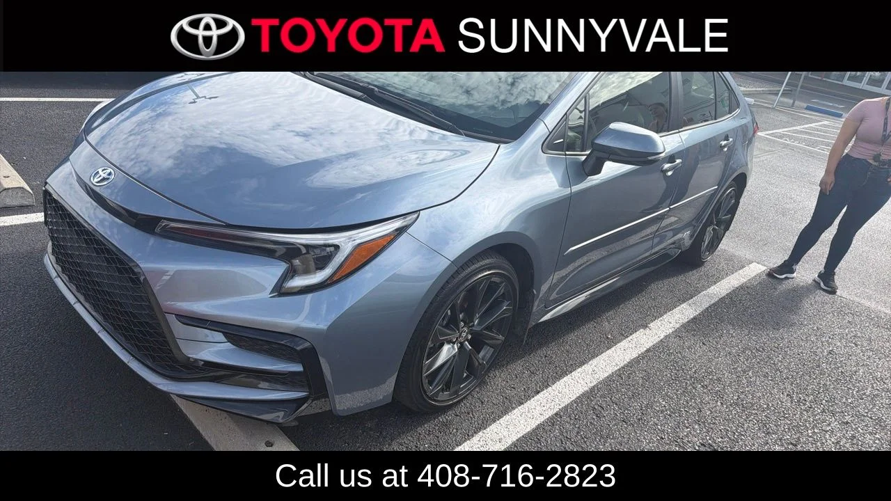 Certified Used 2025  Toyota SE image 1