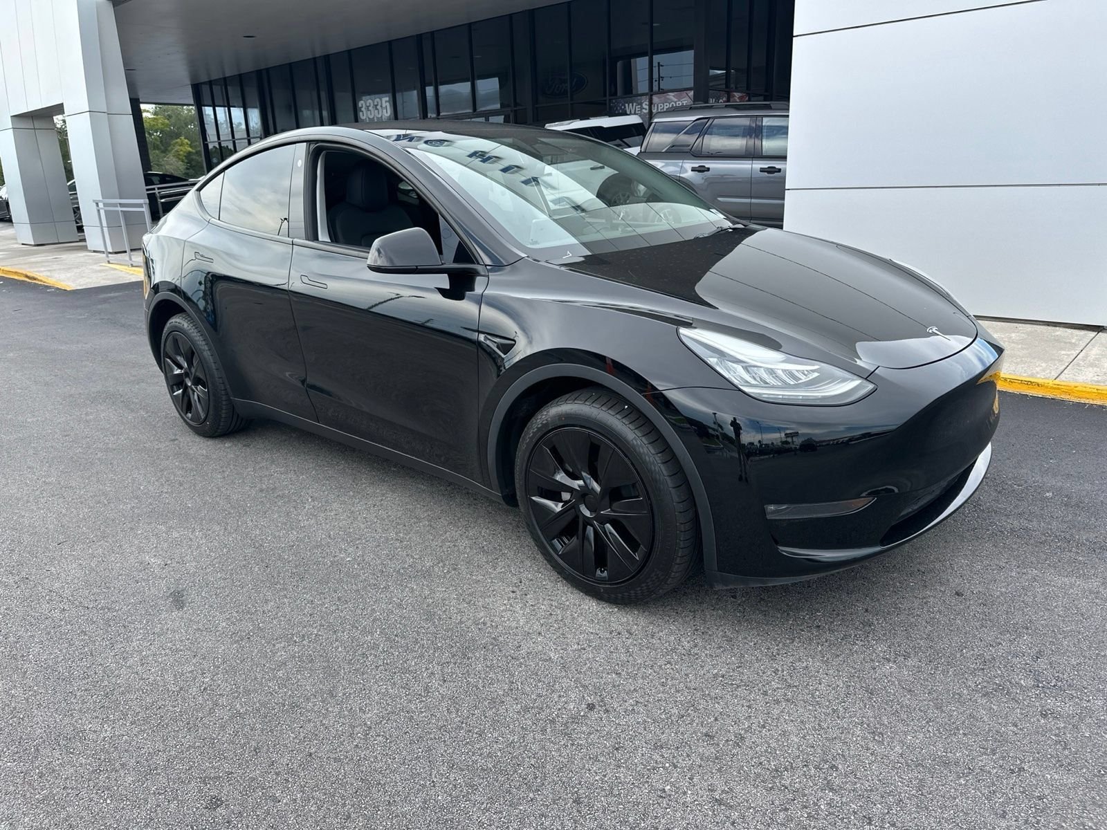 Used 2023 Black Tesla Long Range image 2
