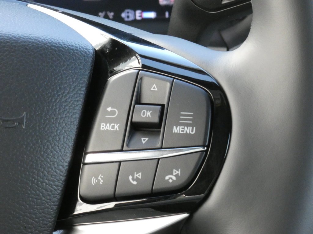New 2027 Star White Metallic Tri-Coat Ford Platinum™ image 16