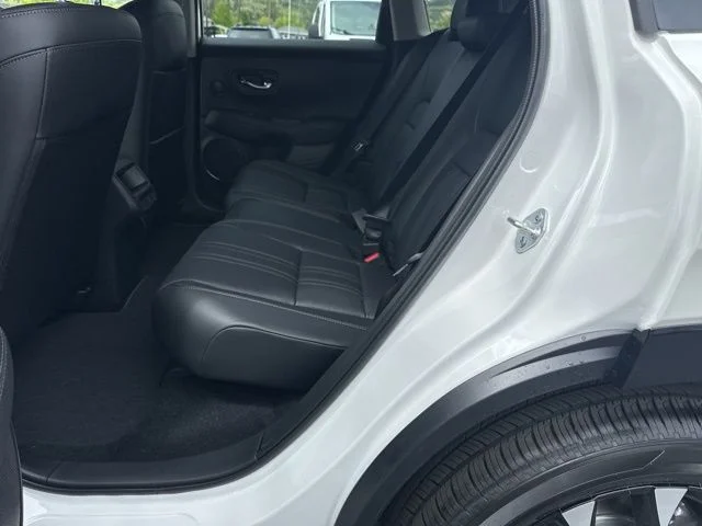 New 2026 Platinum White Pearl Honda EX-L image 17