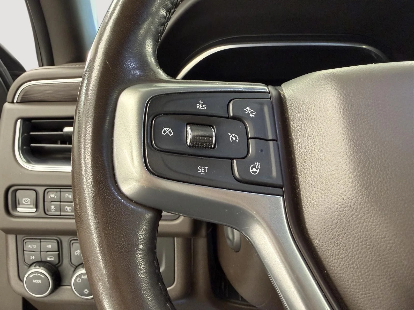 2022 Chevrolet Tahoe LT - Photo 15