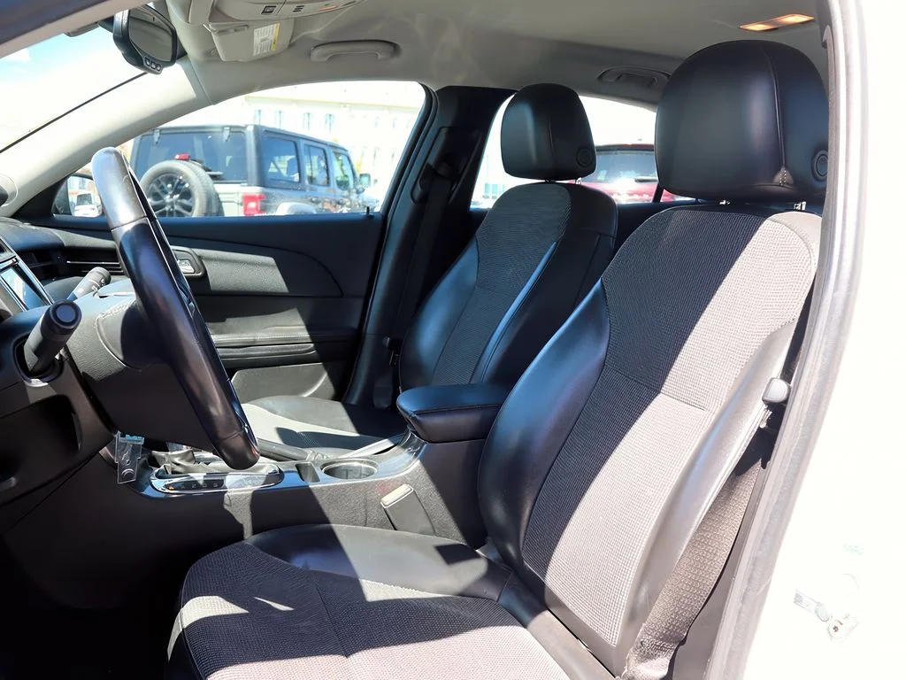 2014 Chevrolet Malibu 2LT - Photo 12