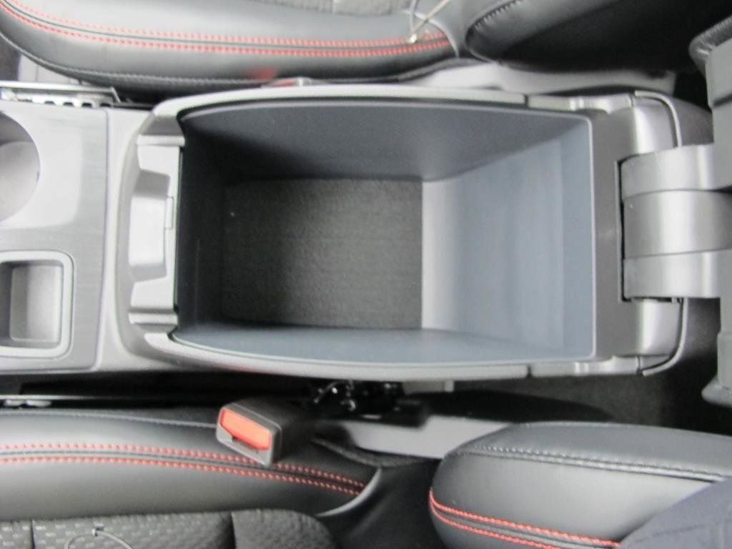 2025 Ford Escape Hybrid ST-Line - Photo 17