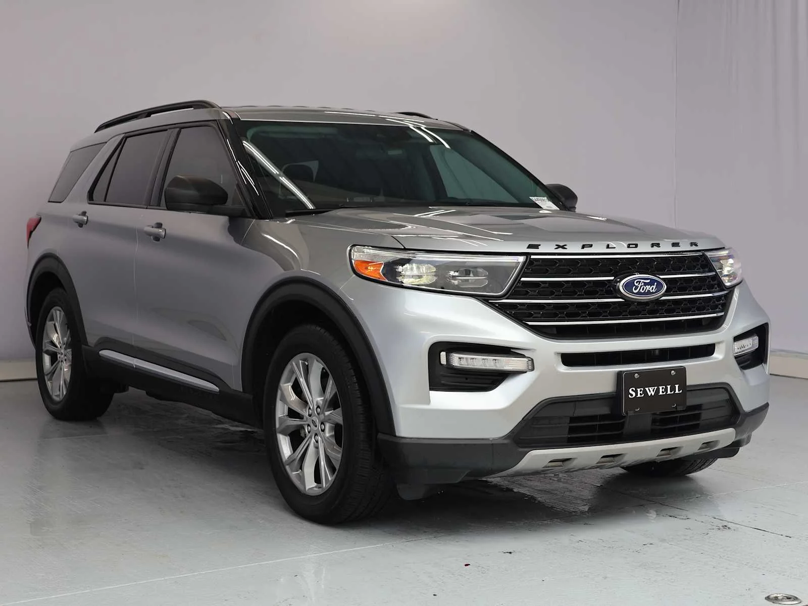 Used 2021 Iconic Silver Metallic Ford XLT image 4