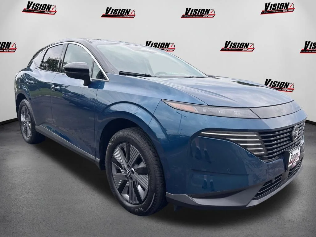 Used 2025 Blue Nissan SL image 7
