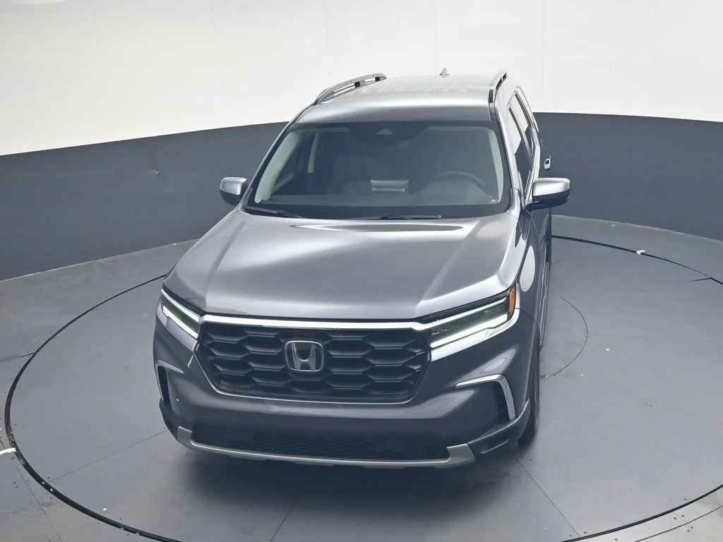 Used 2025 Modern Steel Metallic Honda EX-L image 32