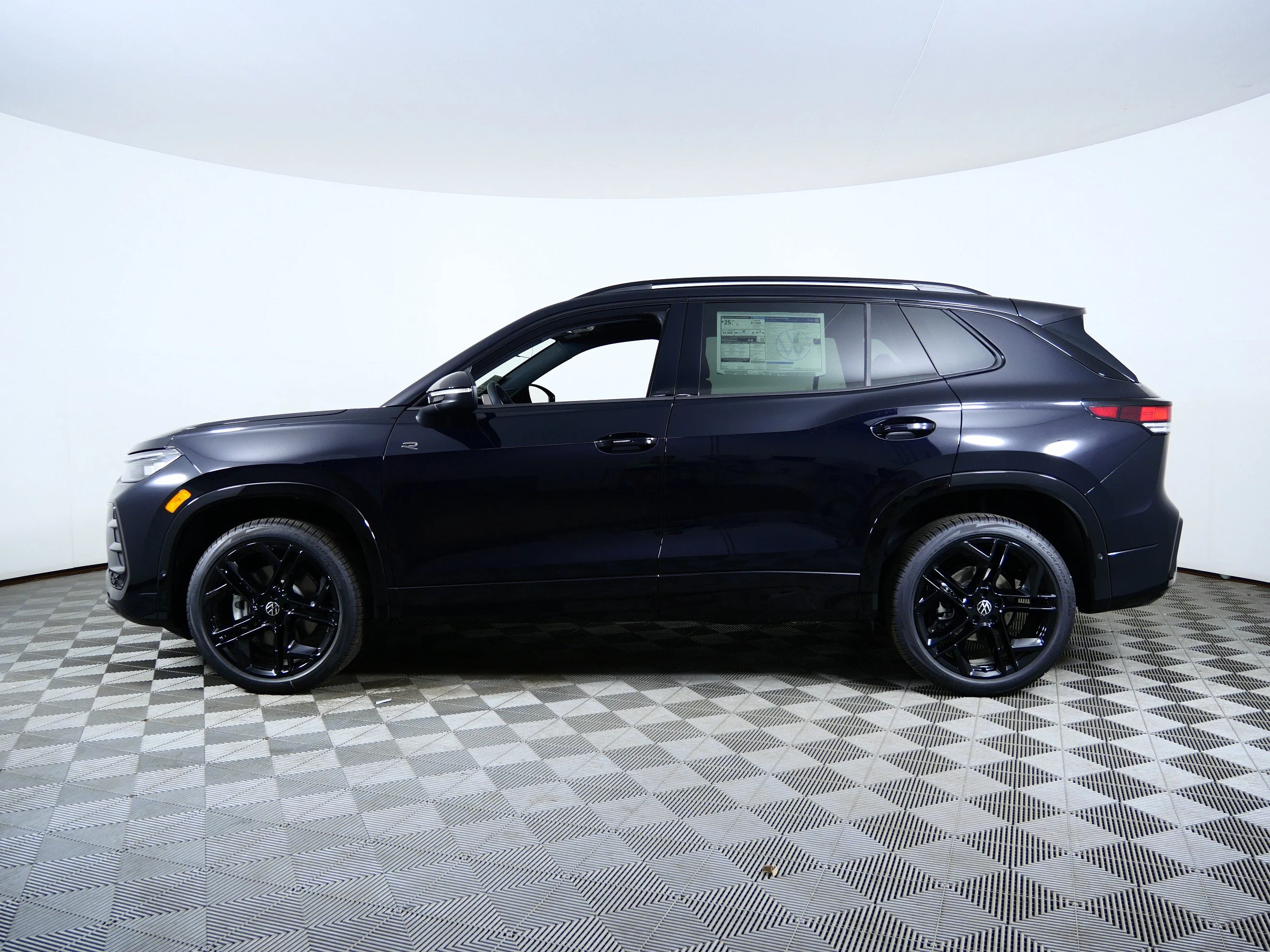 New 2026 Deep Black Pearl Volkswagen SE R-Line Black image 4