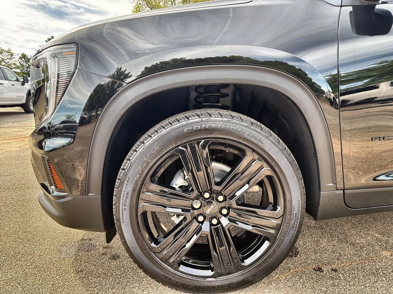 New 2026 Ebony Twilight Metallic GMC Elevation image 28
