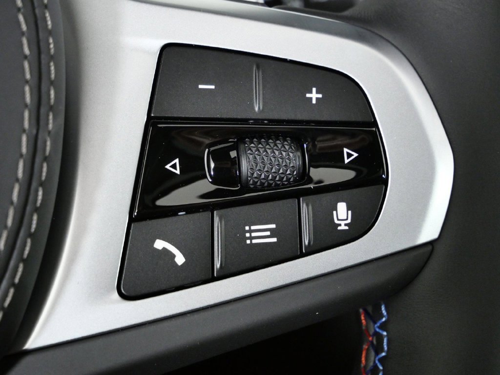 New 2026 Black Sapphire Metallic BMW M60i image 42