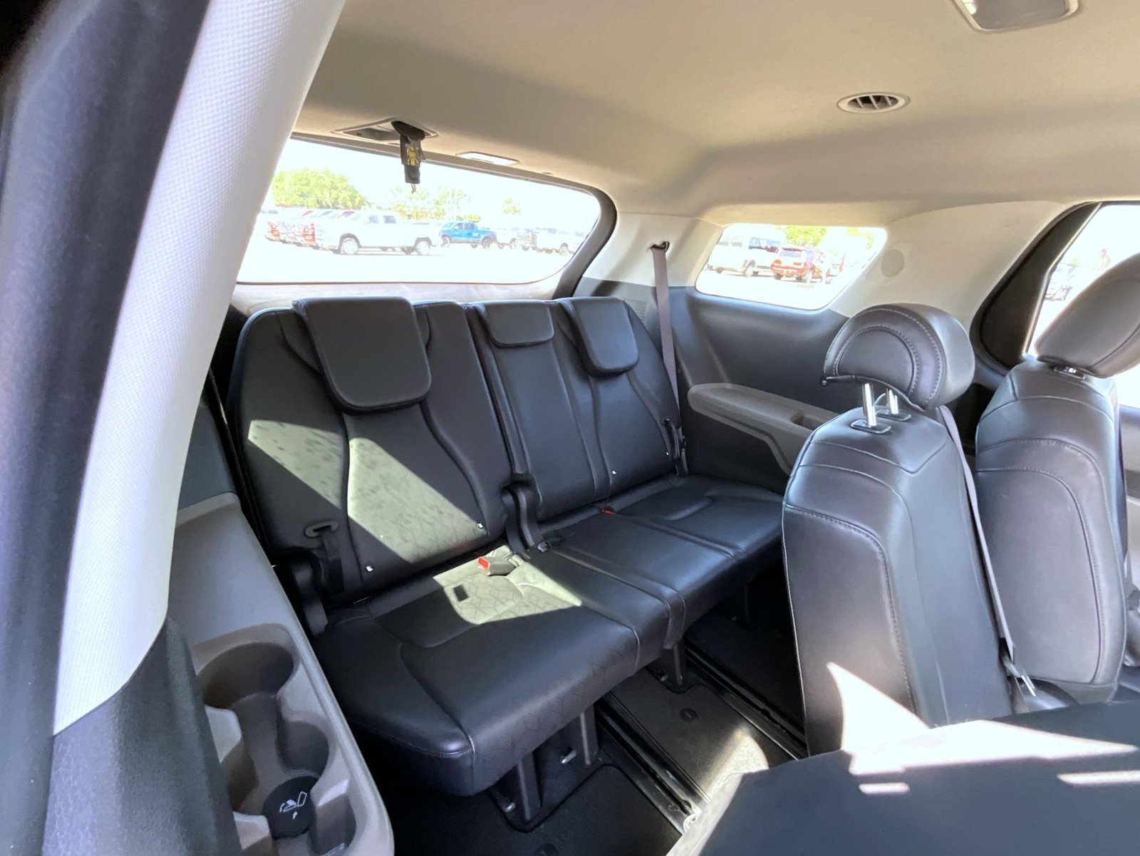 Used 2025 Blue Kia LXS image 19