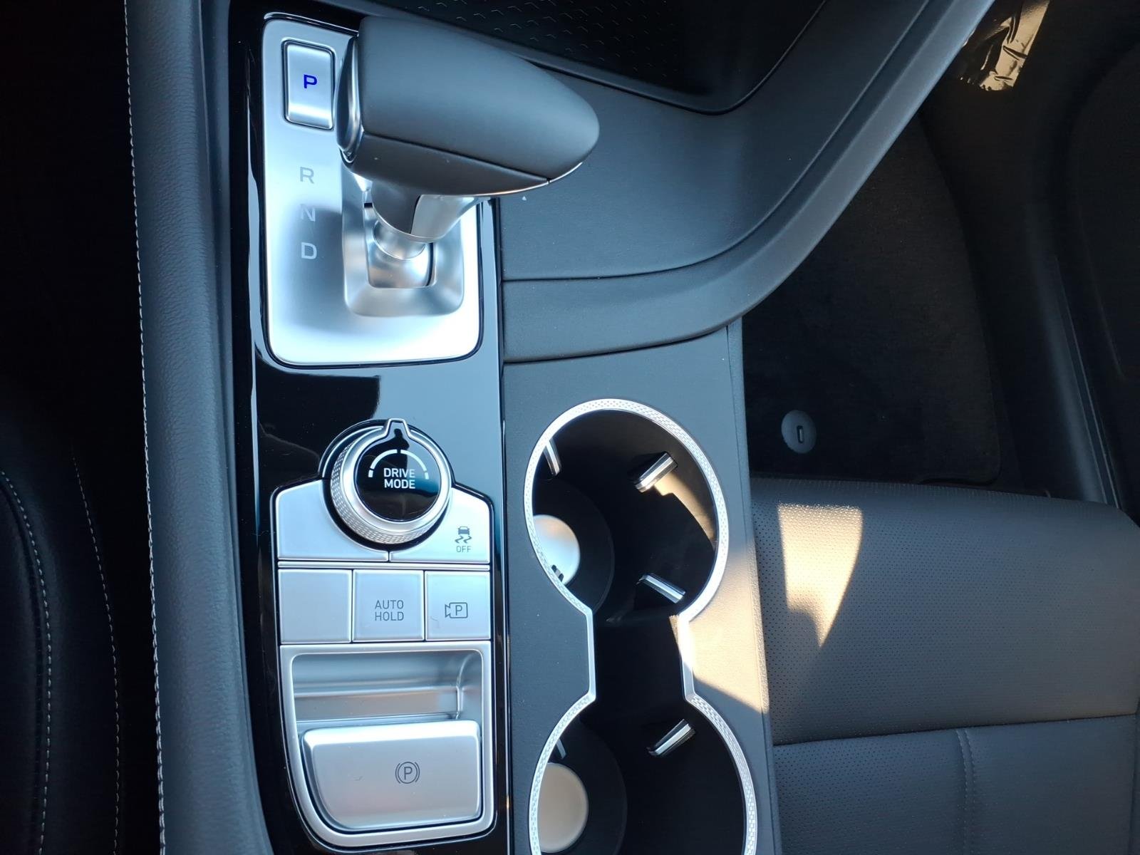 New 2026 White Genesis 2.5T image 23