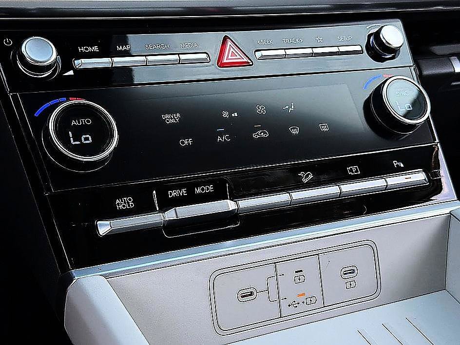 New 2026 Ecotronic Gray Hyundai SE image 10