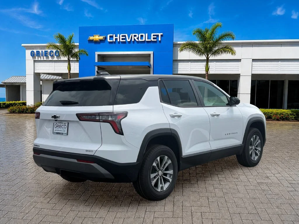 2027 Chevrolet Equinox LT - Photo 7