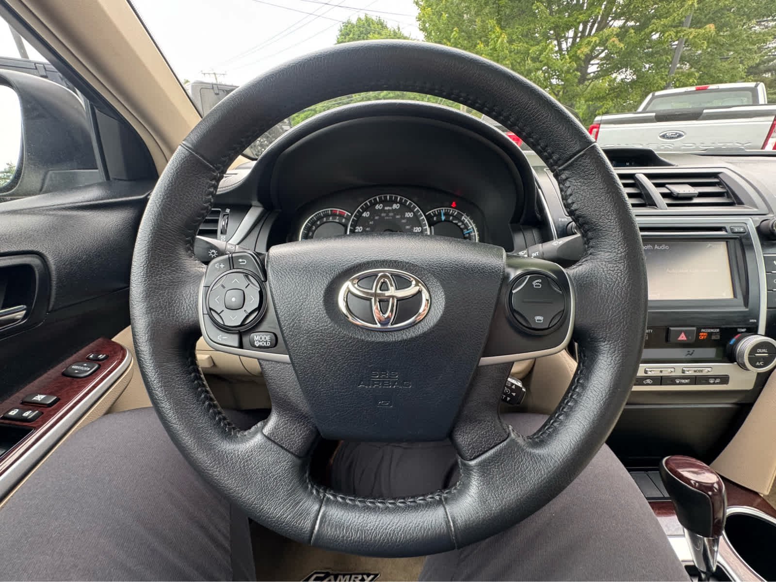 Used 2014 Creme Brulee Mica Toyota XLE image 15