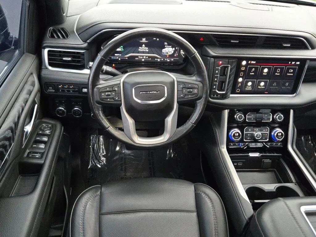 Used 2022  GMC Denali image 21