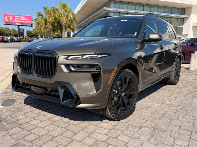 2027 BMW X7