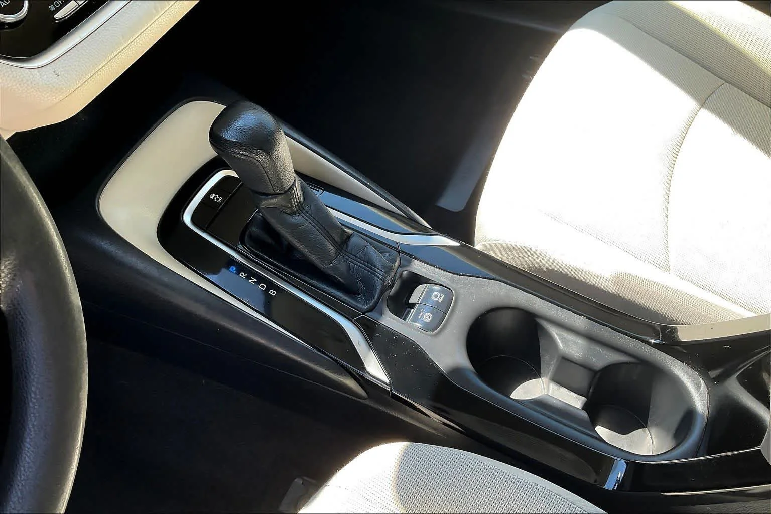 Used 2021 Super White Toyota LE image 16