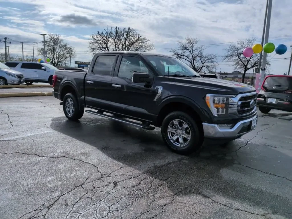 Used 2021 Blue Ford XLT image 5