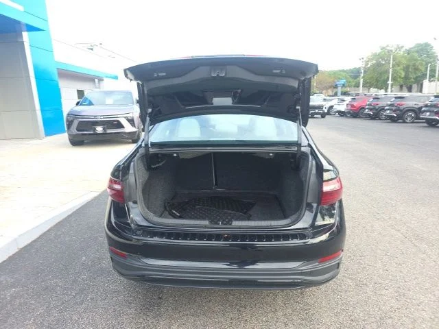Used 2025 Black Volkswagen 1.5T SE image 25