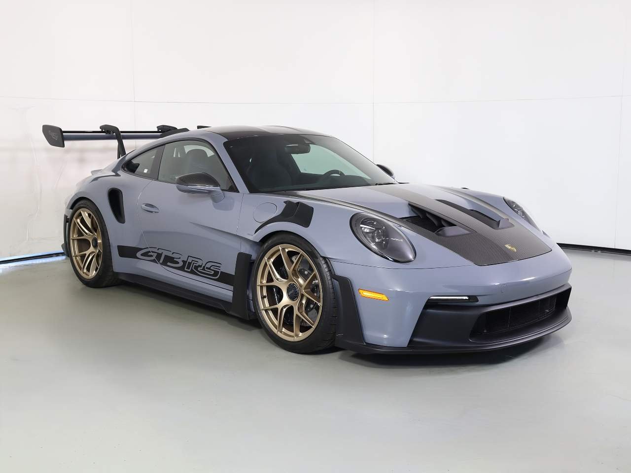 Used 2025 Arctic Grey Porsche GT3 RS image 9
