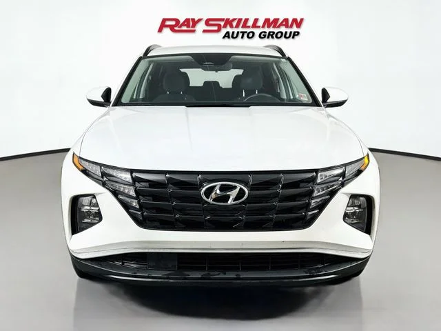 Used 2024 White Hyundai SEL image 2