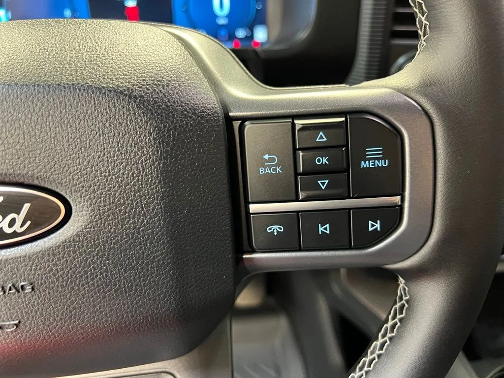 Used 2025 White Ford Lariat image 21