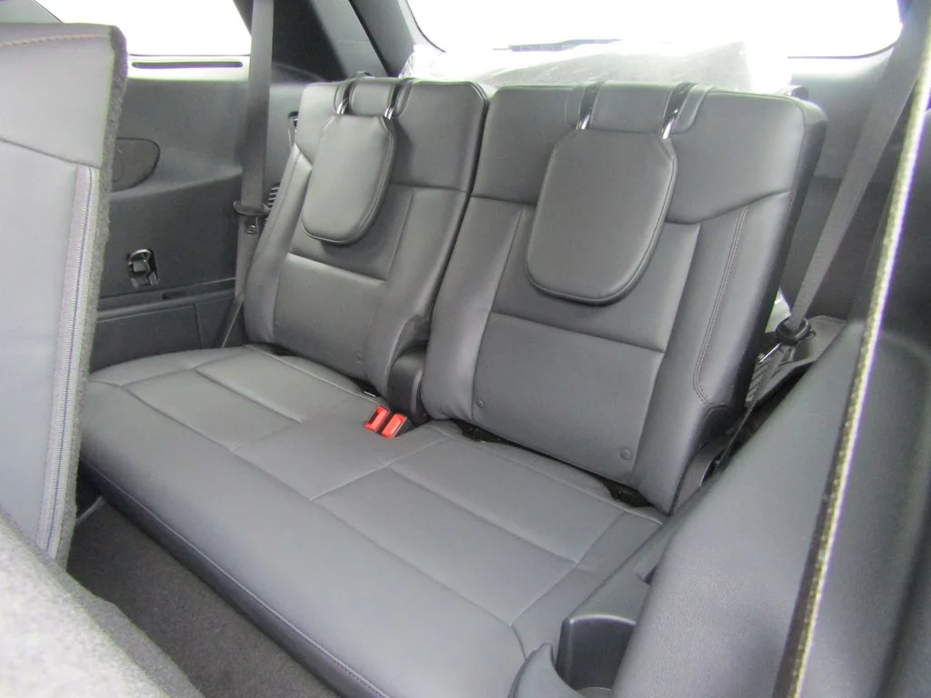 New 2027 Avalanche Gray Ford Active image 34
