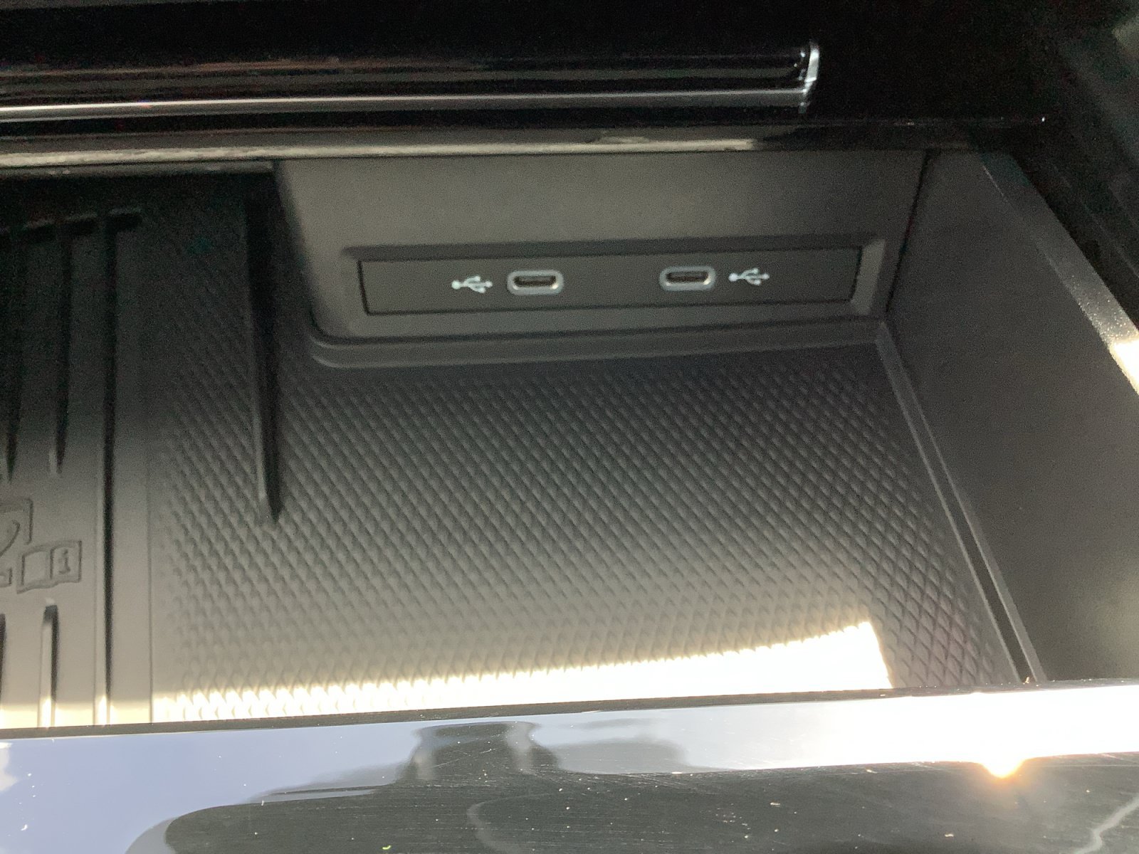 New 2026 PURE GRAY Volkswagen 2.0T SE w/Technology image 21