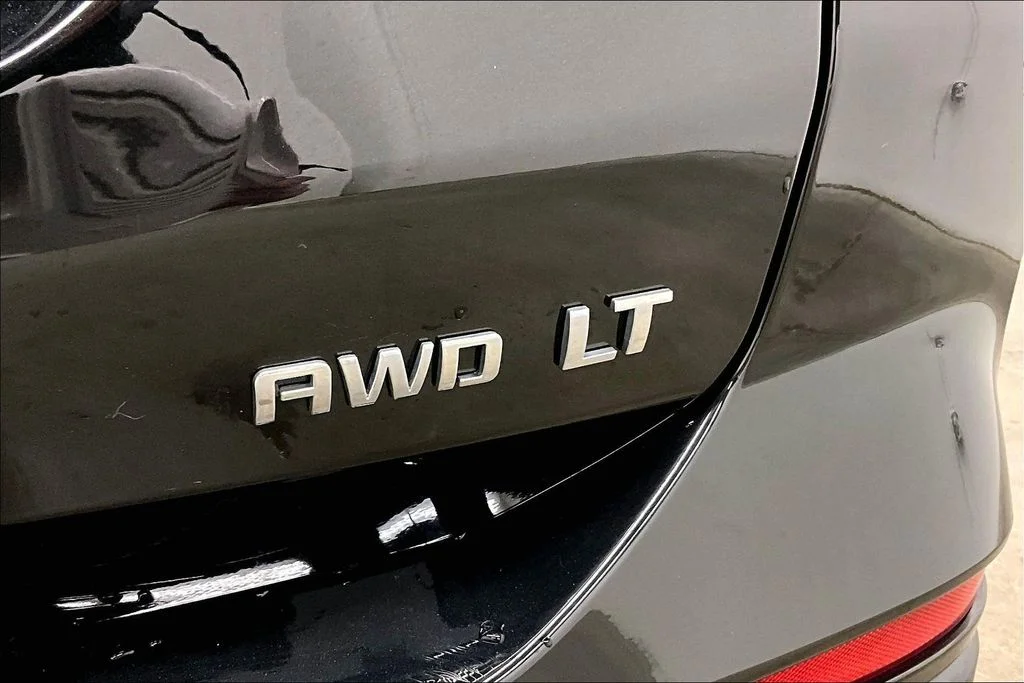 Used 2022 Black Chevrolet LT image 24