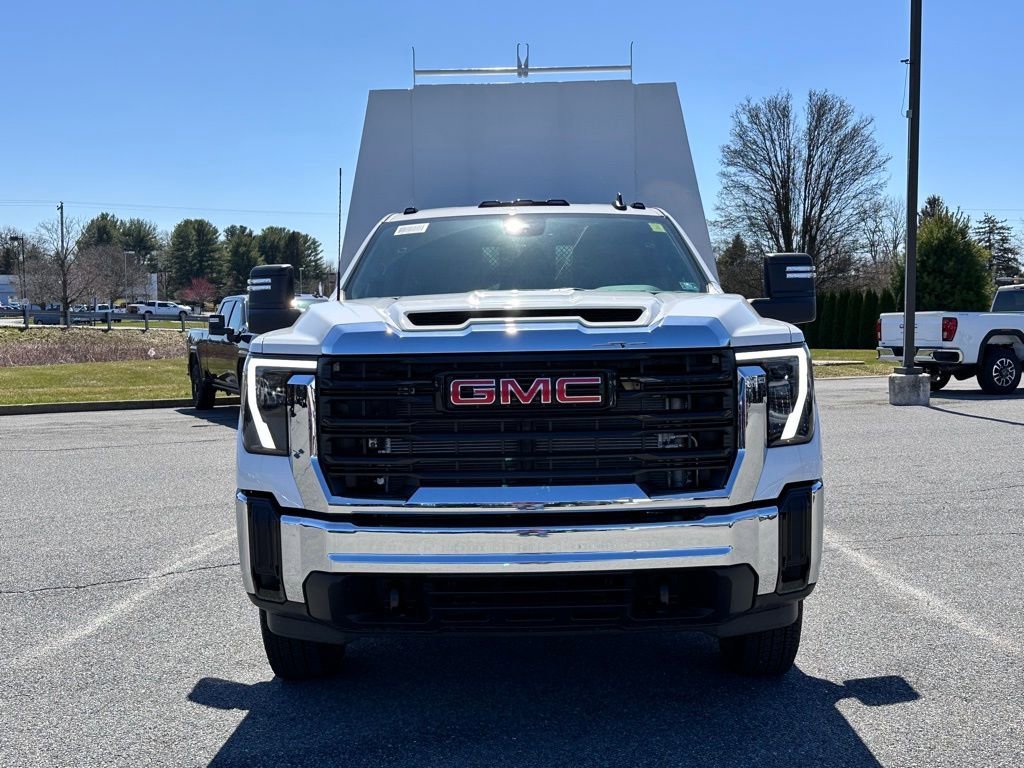 New 2026 Summit White GMC Pro image 4