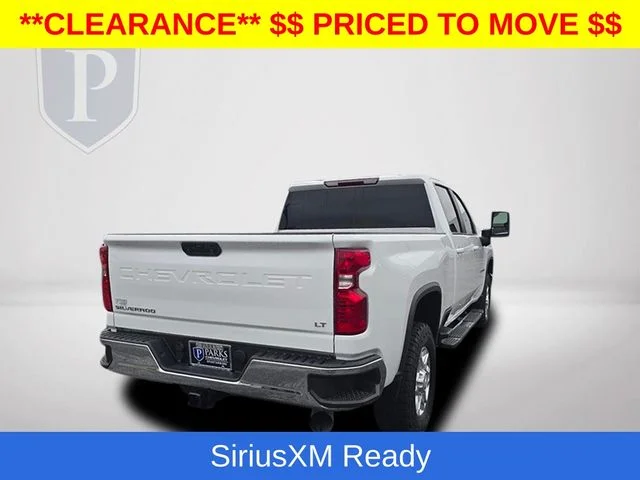 Used 2024 White Chevrolet LT image 9