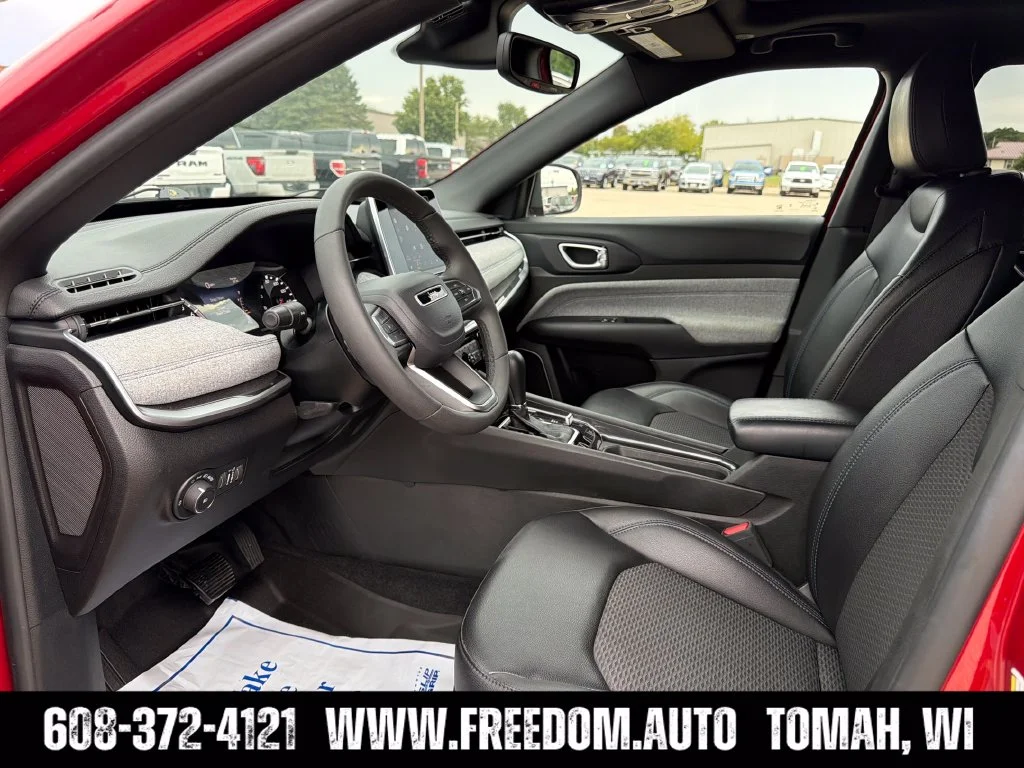 Used 2025 Red Jeep Latitude image 22