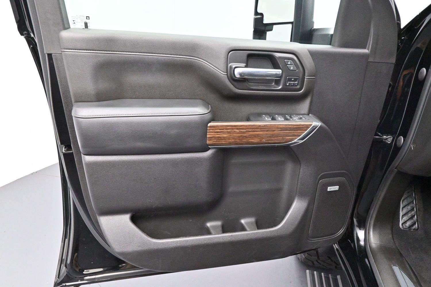 Used 2023 BLACK Chevrolet High Country image 8