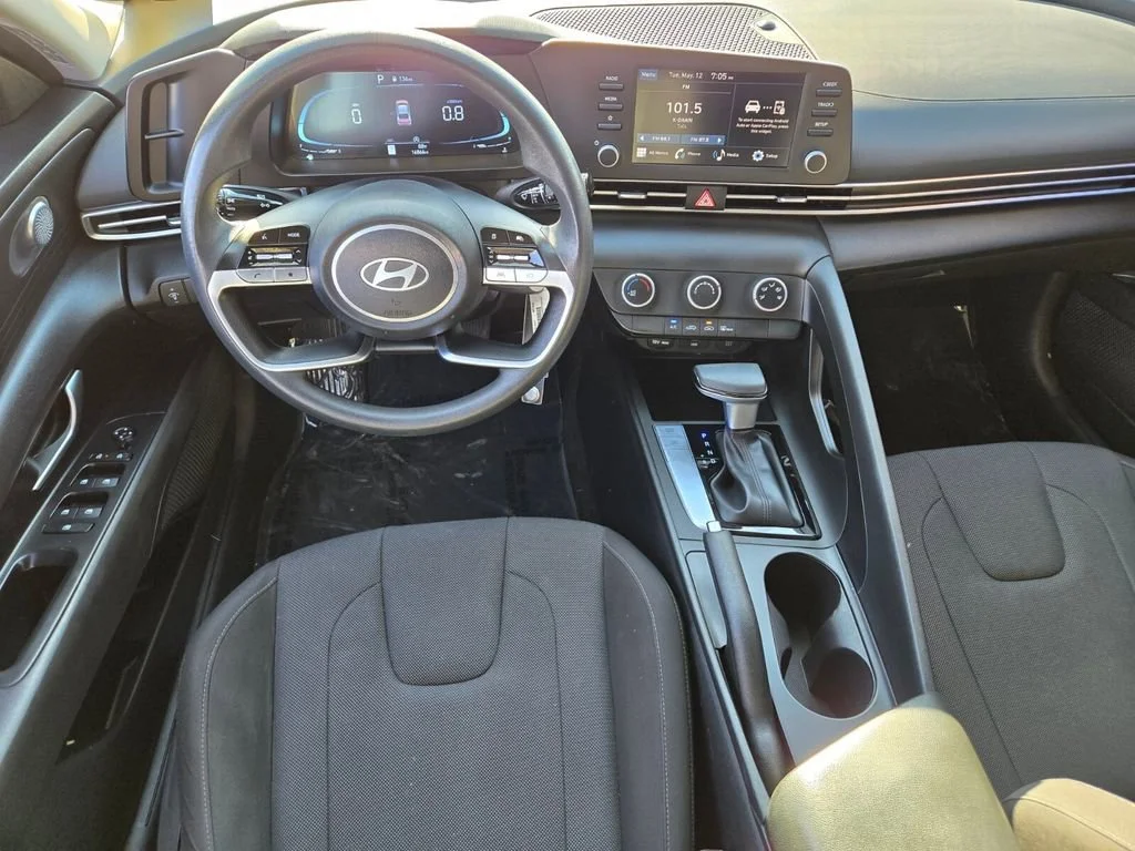 Used 2024 Abyss Black Hyundai SE image 12