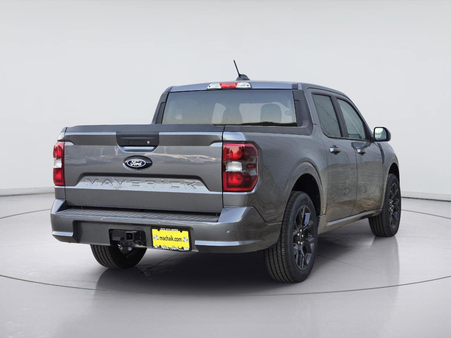 New 2026 Carbonized Gray Metallic Ford Lobo™ image 4