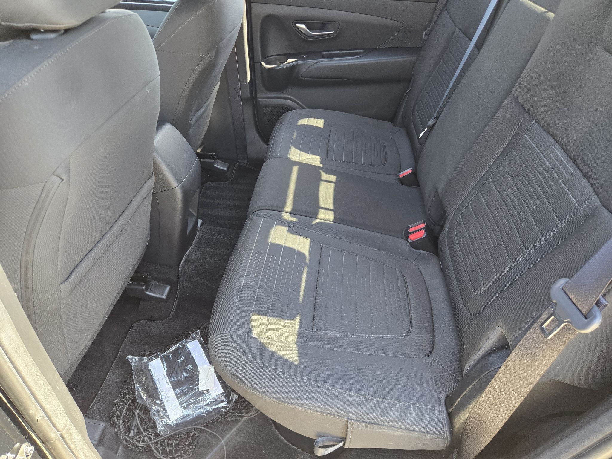 Used 2022 Phantom Black Hyundai SEL image 31