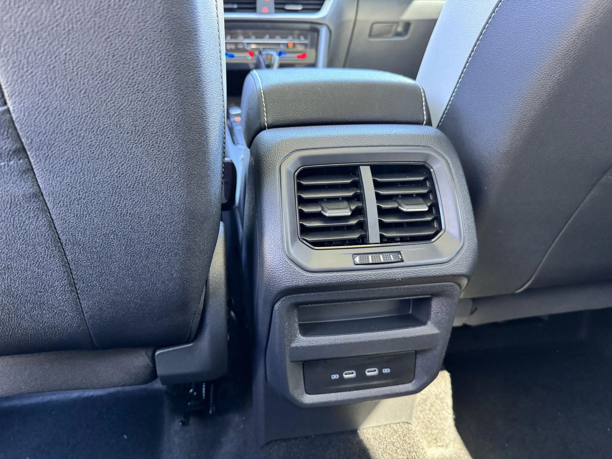 Used 2026 Platinum Gray Metallic Volkswagen SE image 30