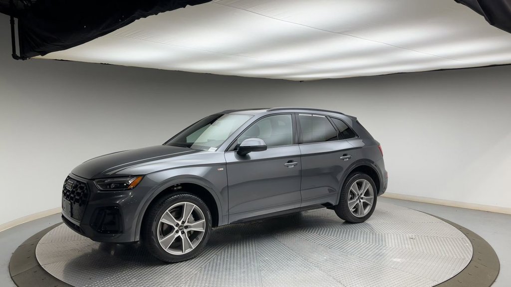 Used 2025 Daytona Gray Pearl Effect Audi 45 S line Premium image 6