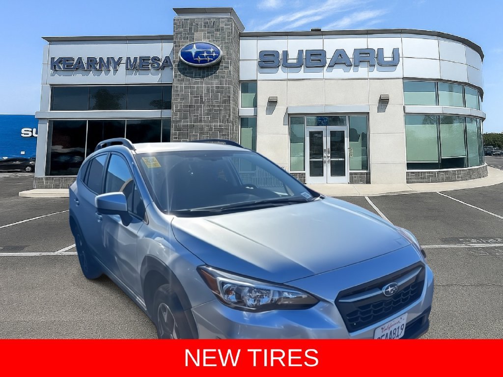 Used 2018 Silver Subaru 2.0i Premium image 3