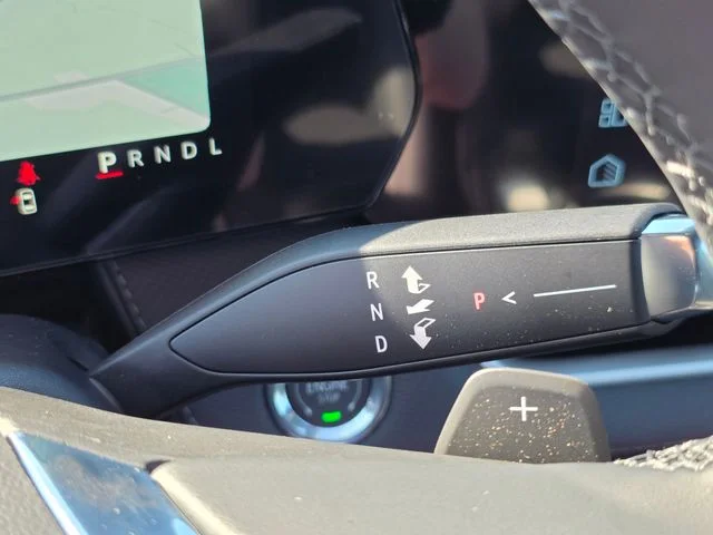 New 2027 White Chevrolet LT image 32