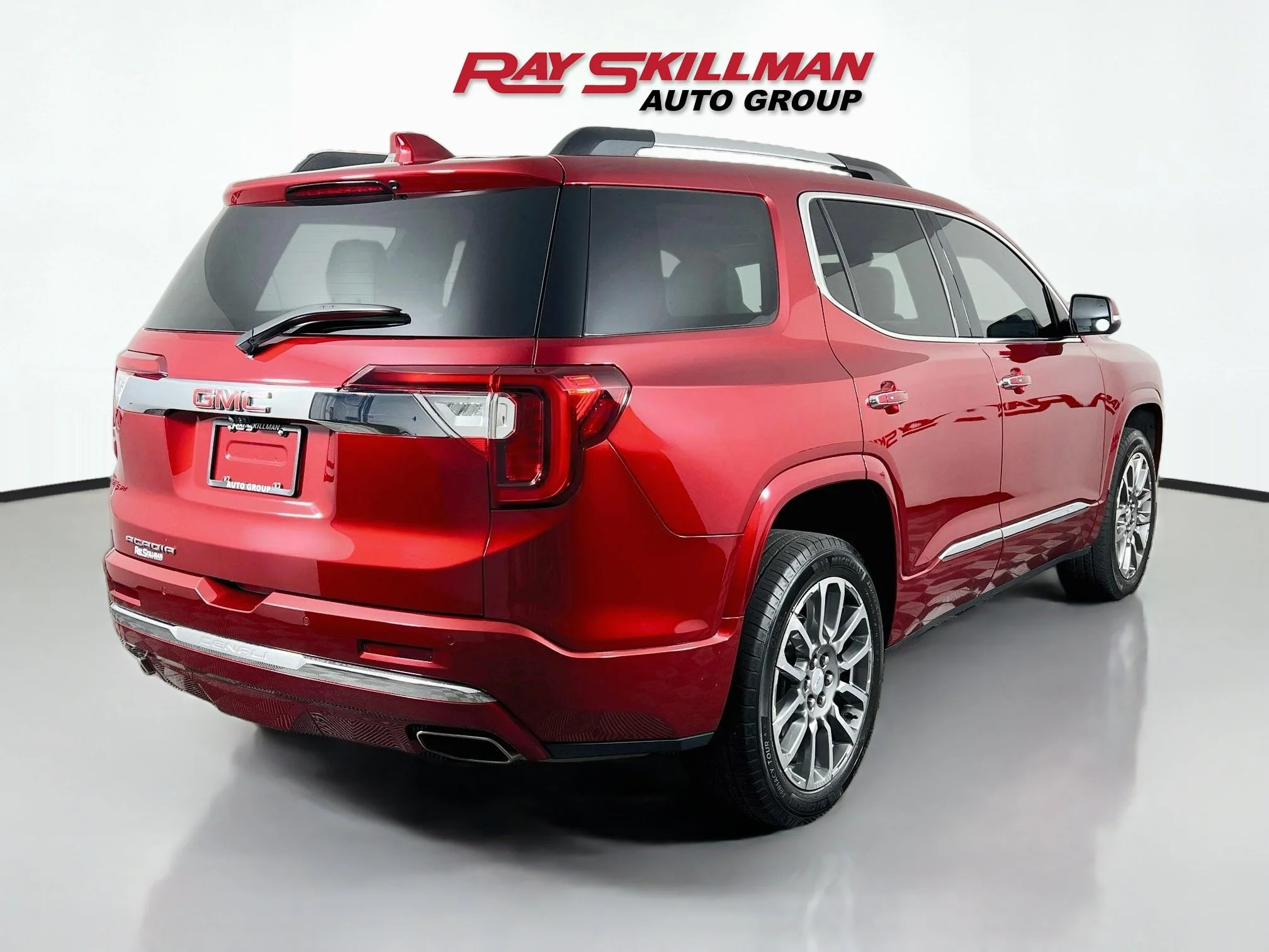 Used 2023 Volcanic Red Tintcoat GMC DENALI image 7